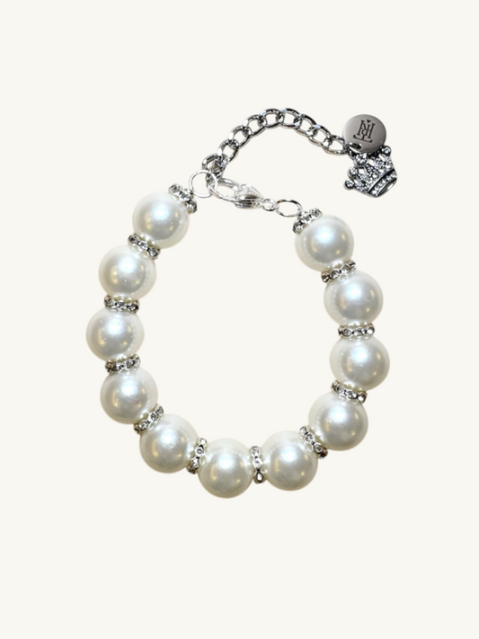 Luxury handmade pet necklaces by The Haus Royale—featuring elegant, pet-safe designs with pearls, beads, and premium materials. Perfect for stylish dogs and special occasions.