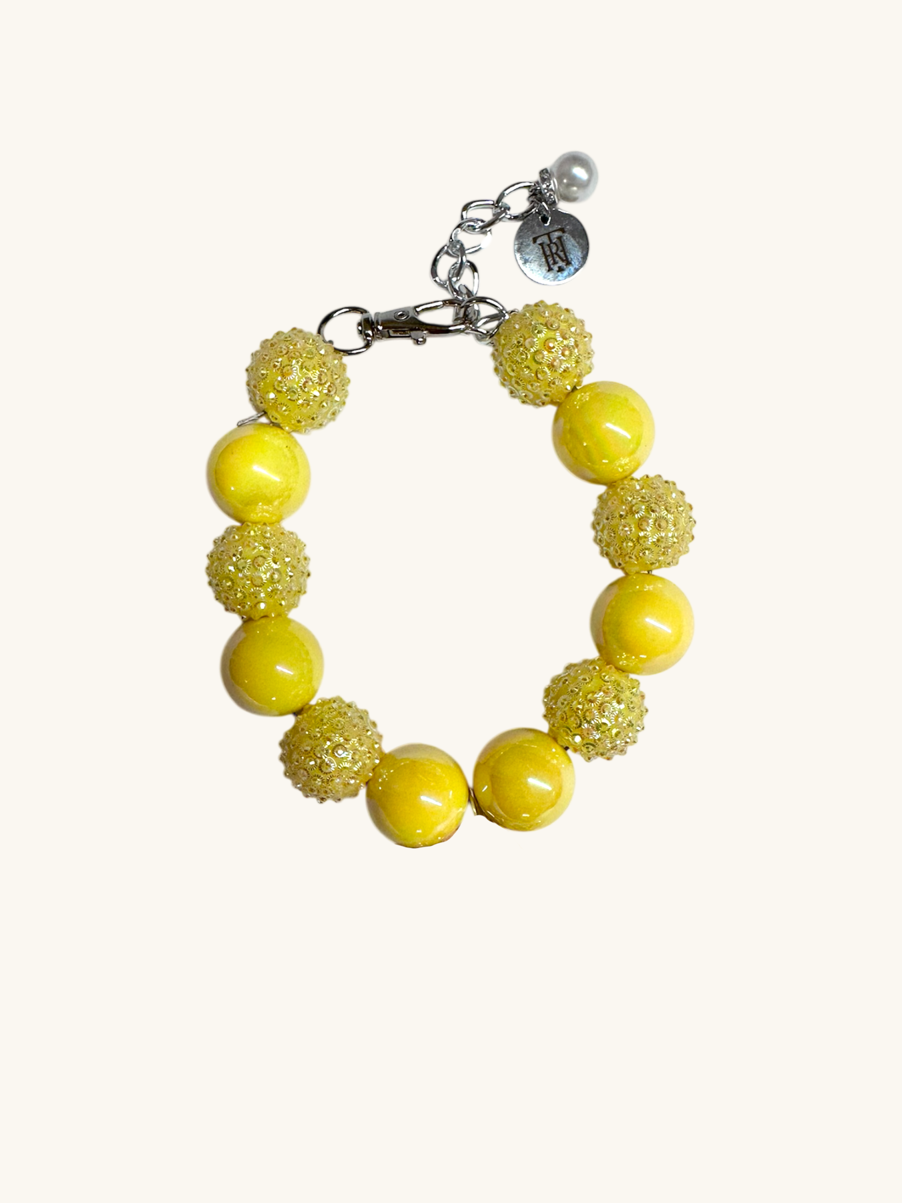 Luxury handmade pet necklaces by The Haus Royale—featuring elegant, pet-safe designs with pearls, beads, and premium materials. Perfect for stylish dogs and special occasions.