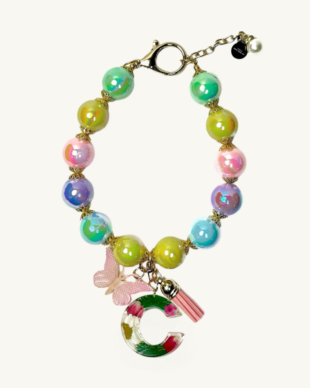 Luxury handmade pet necklaces by The Haus Royale—featuring elegant, pet-safe designs with pearls, beads, and premium materials. Perfect for stylish dogs and special occasions.