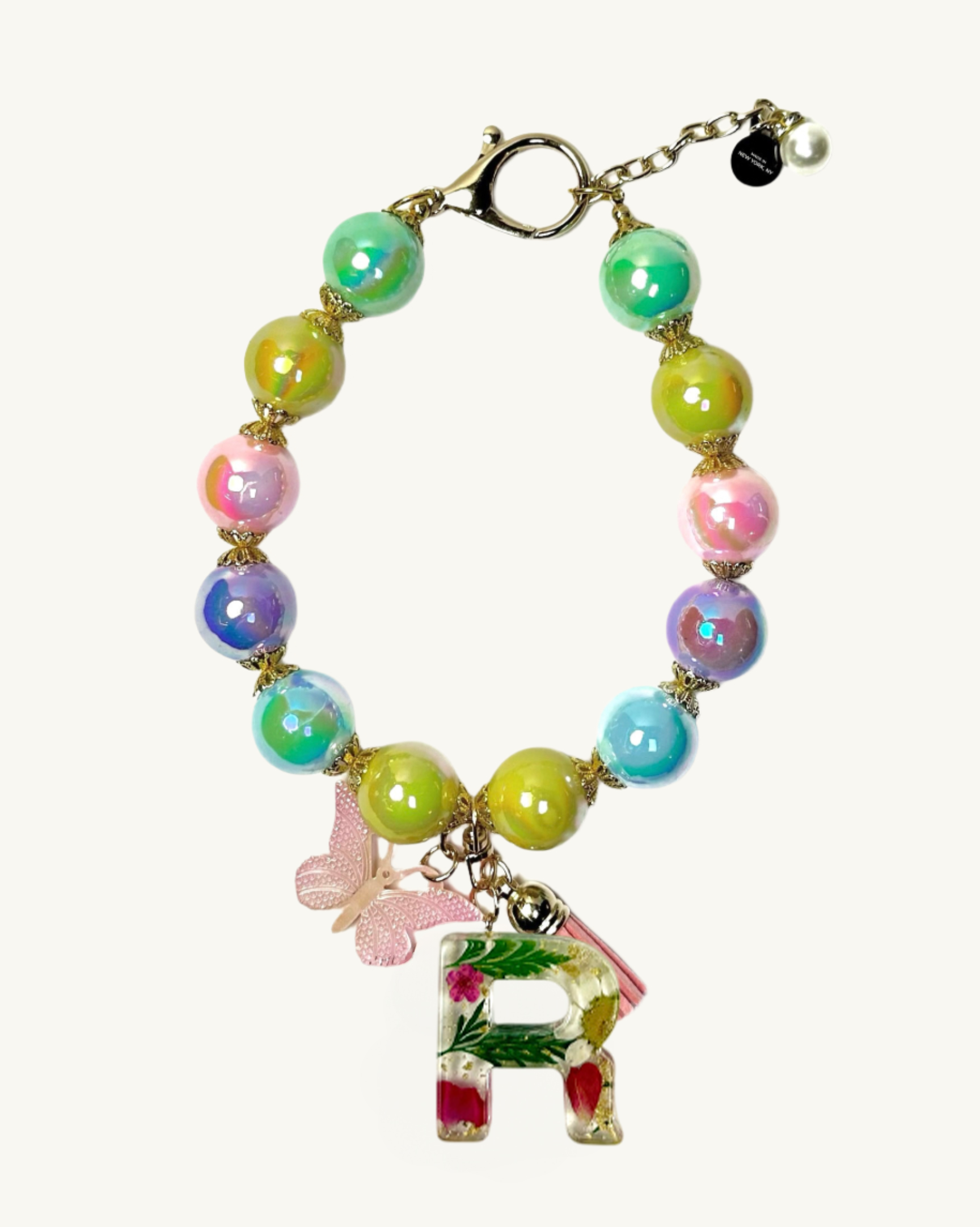 Luxury handmade pet necklaces by The Haus Royale—featuring elegant, pet-safe designs with pearls, beads, and premium materials. Perfect for stylish dogs and special occasions.